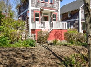 67 Lily Ln, Pacific Beach, WA 98571