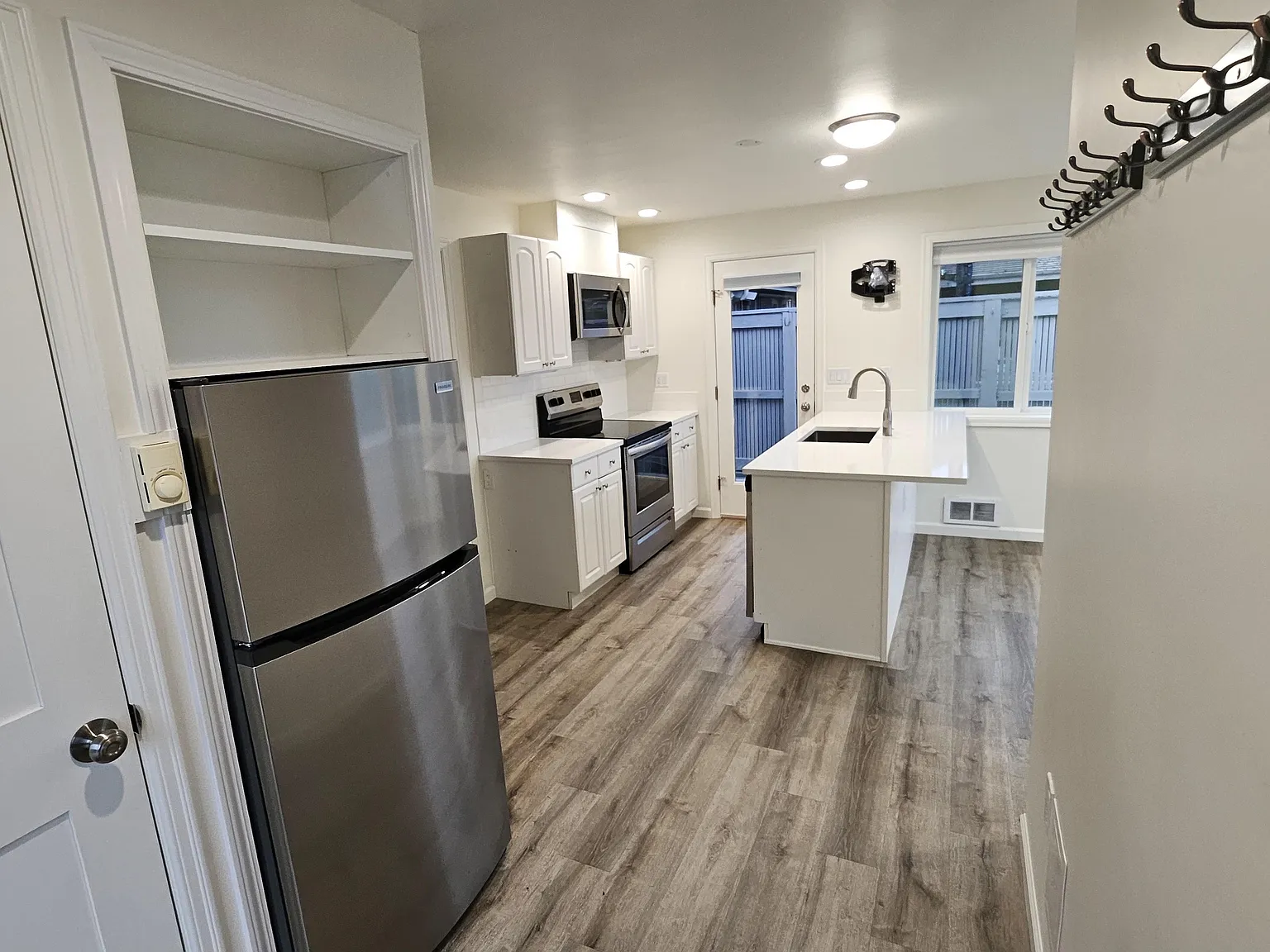 14040 Riviera Pl NE — Photo 4