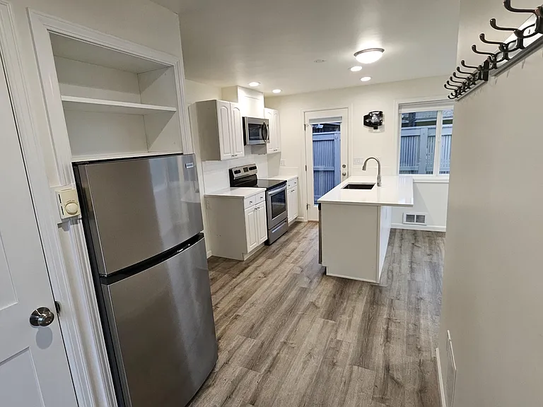 14040 Riviera Pl NE #A — Photo 2