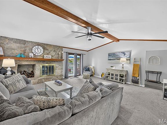 4th image of 1441 Woodstone Dr