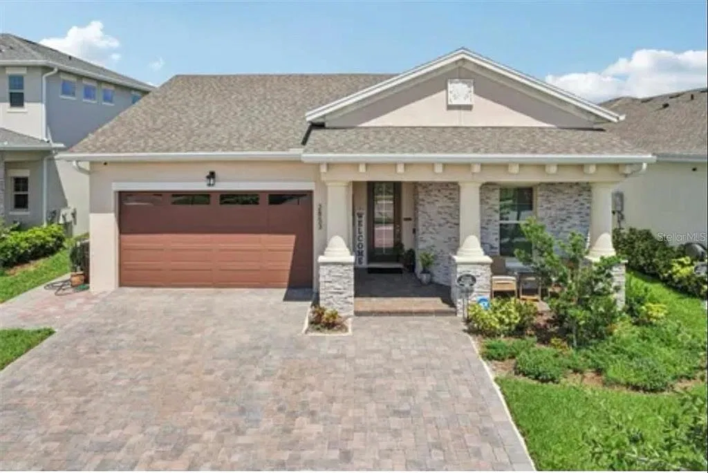 4 bed, 3.0 bath, 2272 sqft, $3,100 — Photo 1