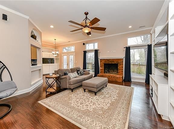 2nd image of 6114 Tartan Green Ct