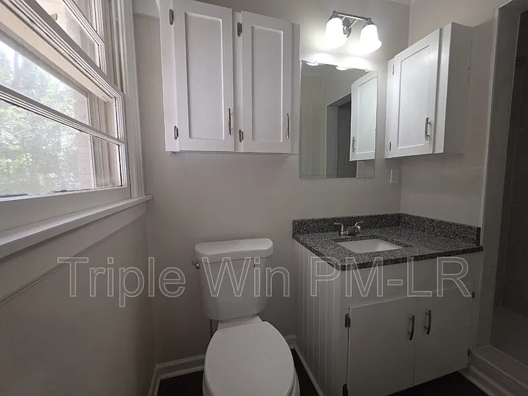 318 W Bell St — Photo 20