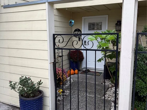 8608 NE Mason Dr #8, Vancouver, WA 98662