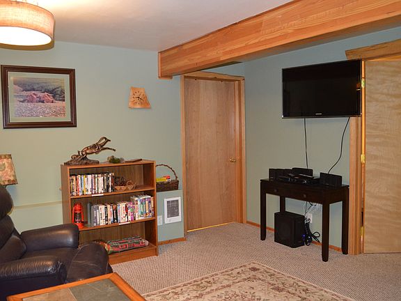 5th image of 105 Mountainview Ln S