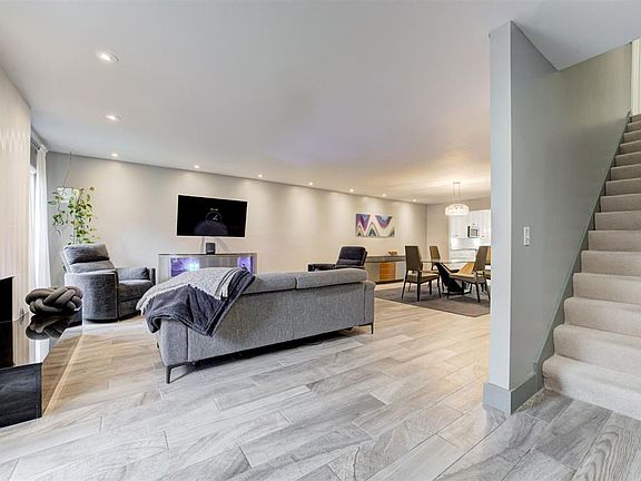 3rd image of 6325 N Villa Ave APT 149