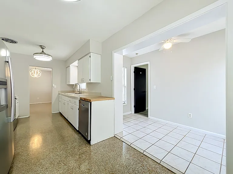 5342 Adanson St — Photo 19