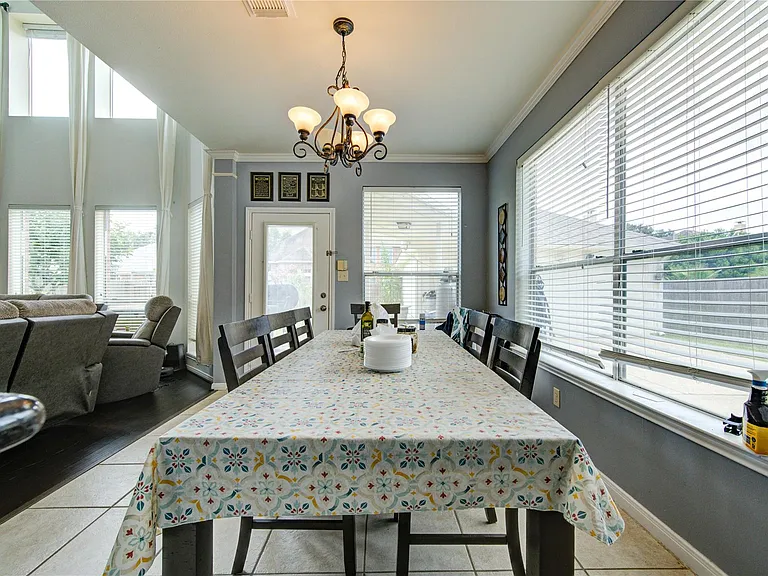5911 Canyon Brook Ct — Photo 44
