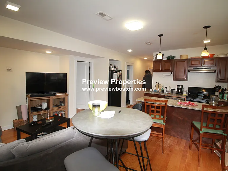 Weitz St — Photo 1