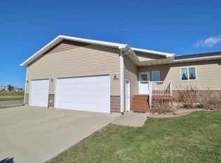 2202 14th St NW, Minot, ND 58703