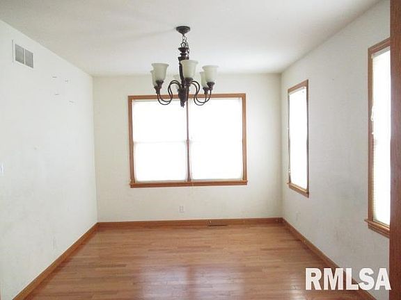 4th image of 2570 E 259th Rd