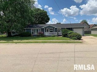 317 S Spring St, Geneseo, IL 61254