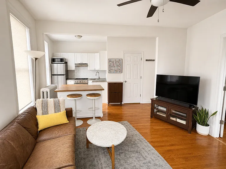 644 Driggs Ave #6 — Photo 4