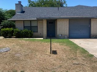 902 Country Aire Dr #A, Round Rock, TX 78664