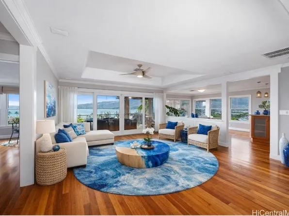 278 Makaweli Pl, Honolulu, HI 96825