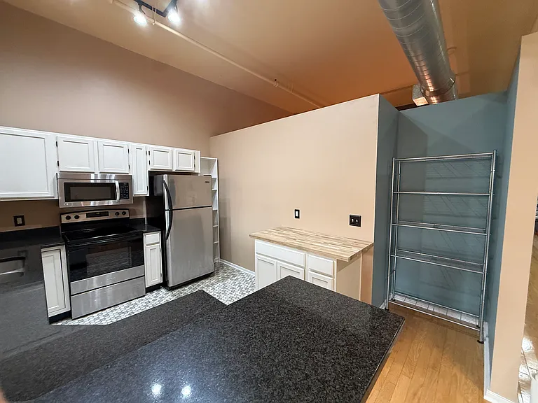 200 Main St #209 — Photo 5