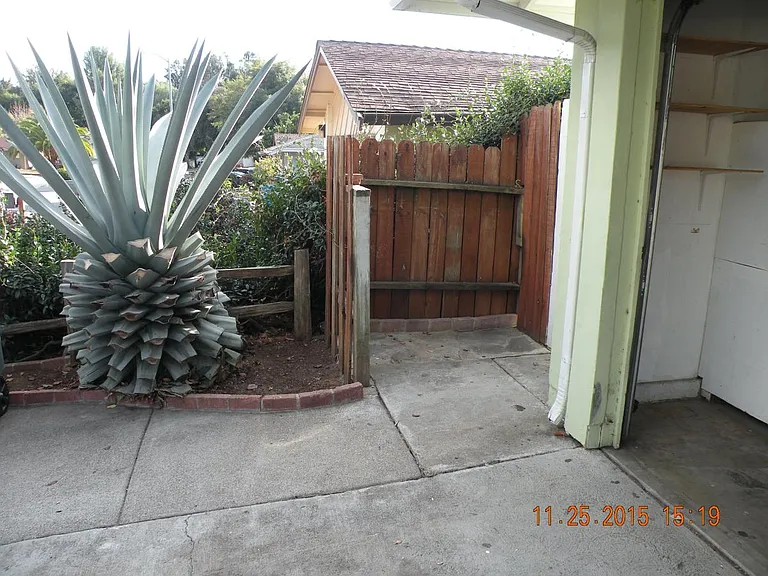 411 Amber Ave — Photo 14