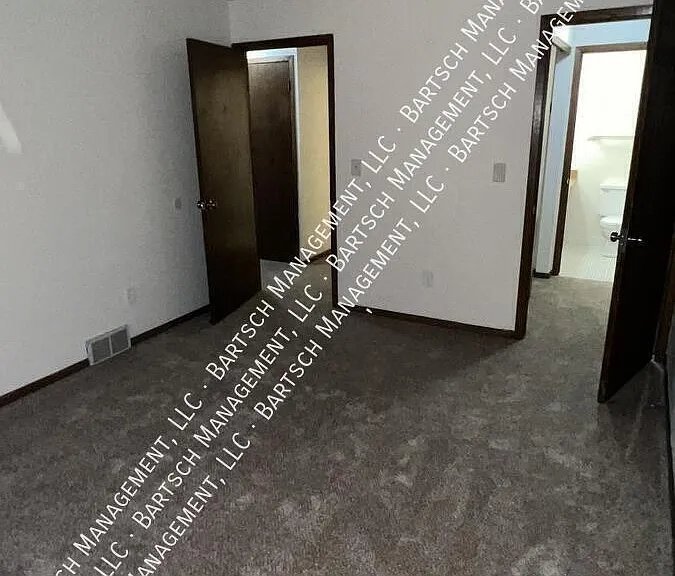4135 N 104th St #8 — Photo 8