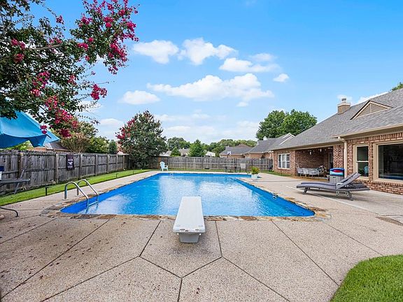 5th image of 1799 Northcross Pl S