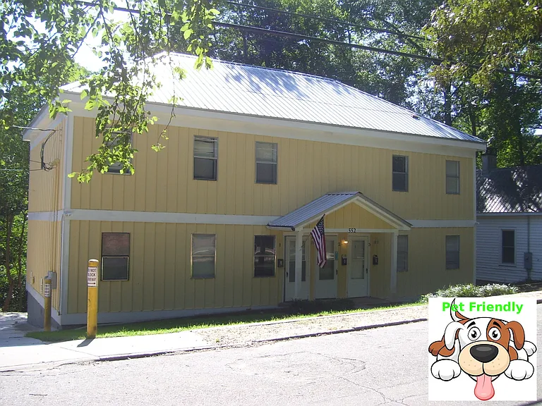 552 Pulaski St — Photo 1