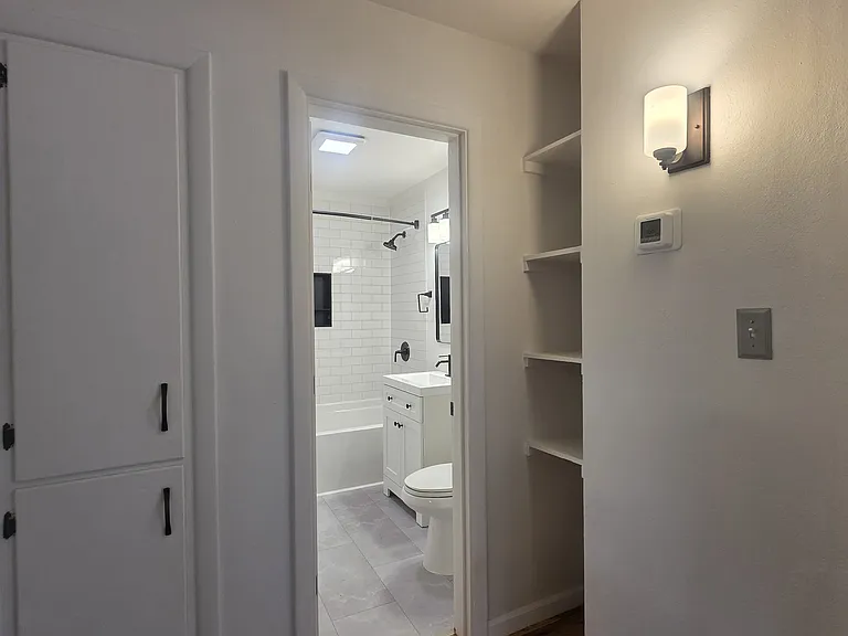 166 Draper St NE — Photo 17