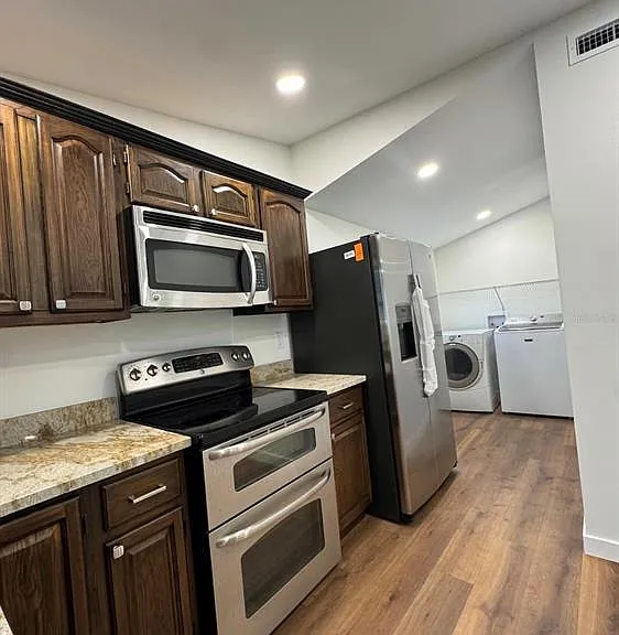 14 Mill St — Photo 3