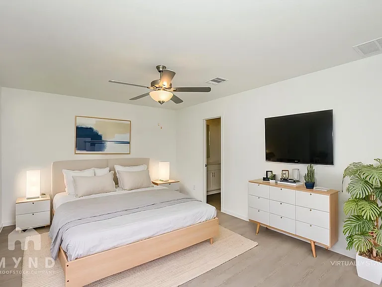 2644 Mistwood Dr — Photo 6