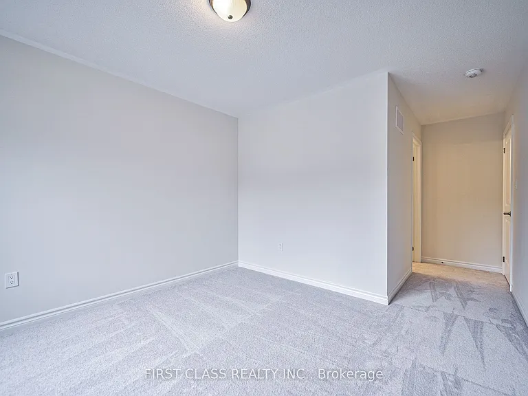 61 Kenneth Rogers Cres — Photo 29