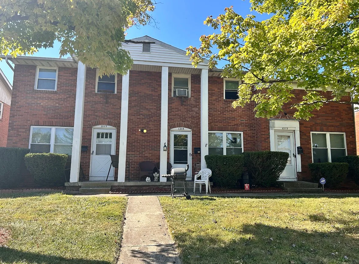 Barnett Rd, Columbus — Photo 2