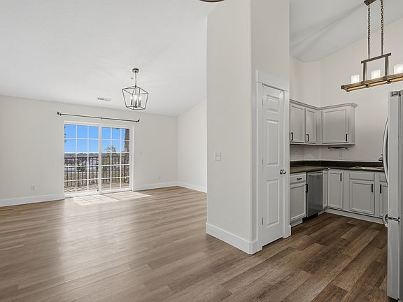 3rd image of 123 W Ridge Rd