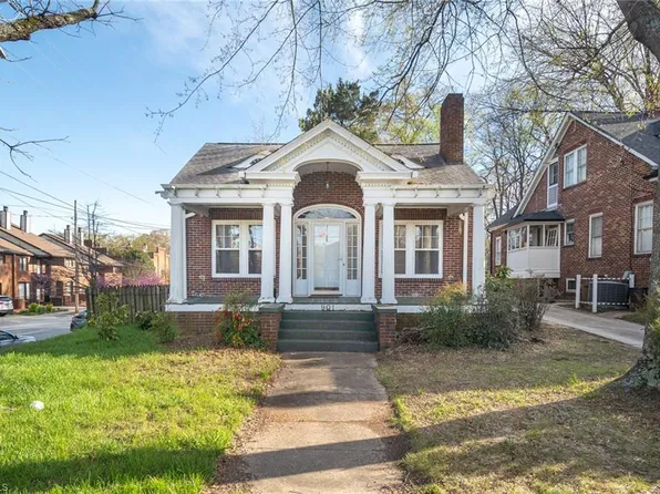 901 W McGee St, Greensboro, NC 27403