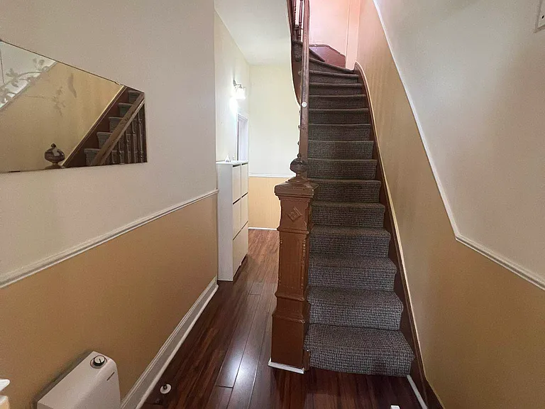 4 Saint Johns Rd #H — Photo 9