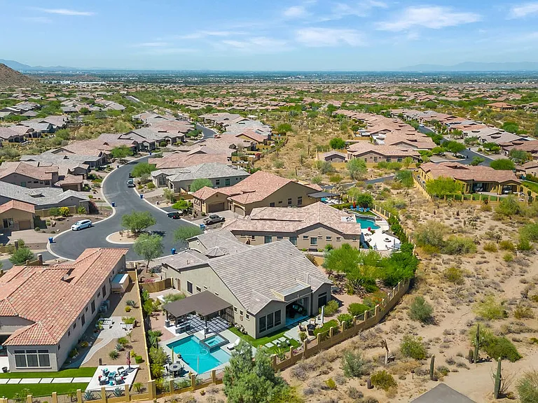 2352 N Estates Cir — Photo 31