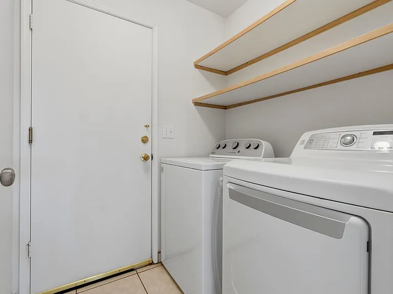 3006 Mission Dr — Photo 25