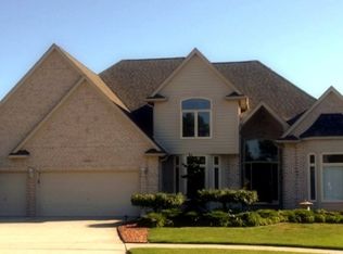 49219 Equestrian Ct, Chesterfield, MI 48047