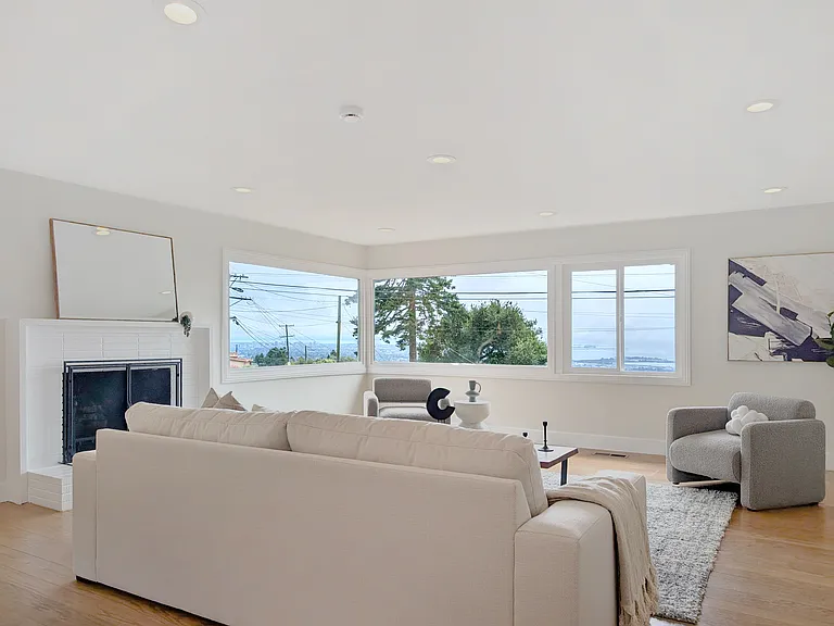 61 Cowper Ave — Photo 12