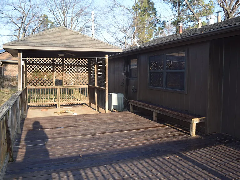 721 W Lakeshore Dr — Photo 19