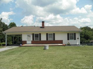 207 Meredith Dr, Archdale, NC 27370