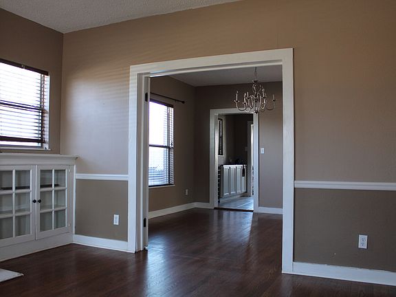 4th image of 3001 Meadowbrook Dr