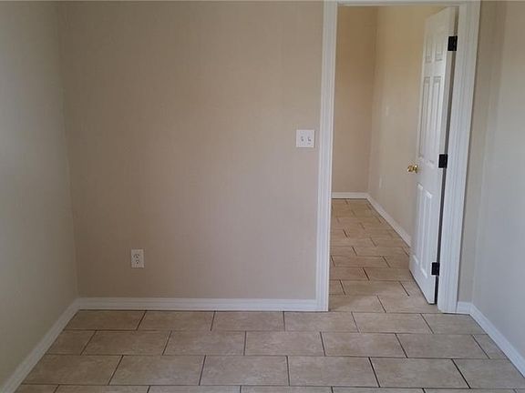 5th image of 909 S Saint Vrain St