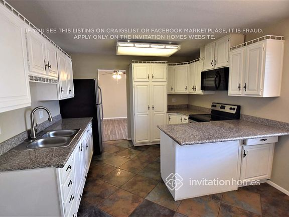 3rd image of 8430 E Oak St