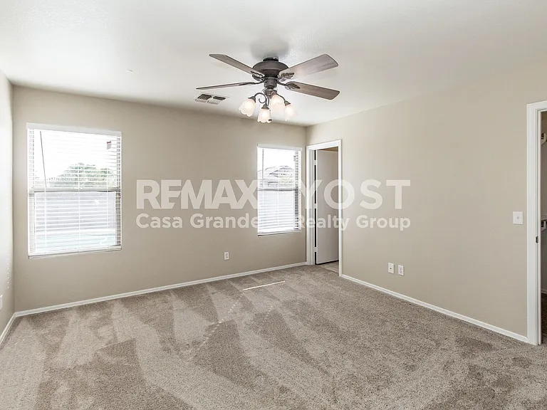 645 W Jardin Dr — Photo 8