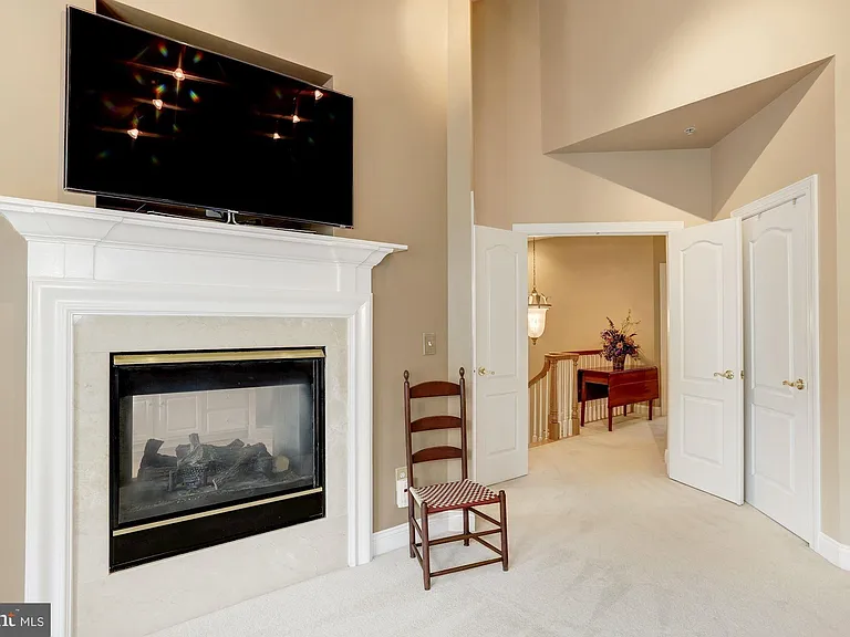 5237 Bessley Pl — Photo 19