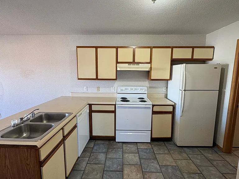 201 S Baggett St #3 — Photo 3