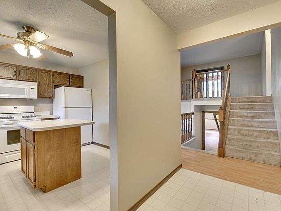 5th image of 11736 Van Buren St NE