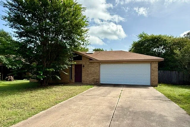 3 bed, 1134 sqft, $1,575 — Photo 1