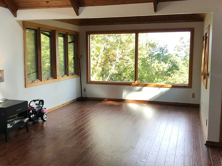 14 Altamont Forest Dr — Photo 15