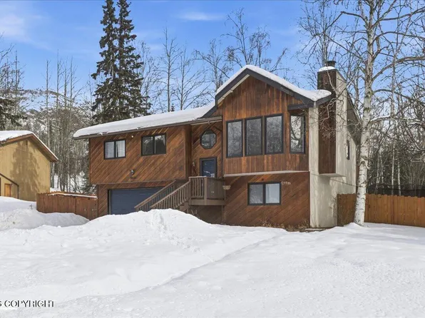 9621 Nizki Cir, Eagle River, AK 99577