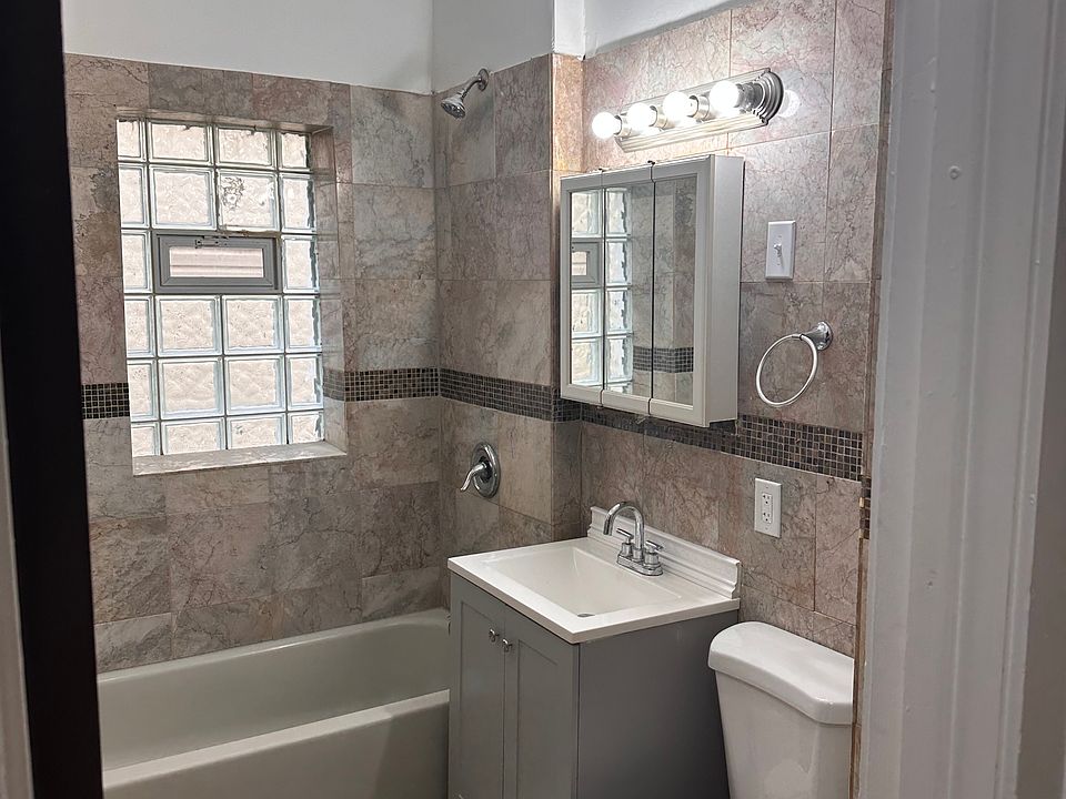 1st image of 10739 S Wabash Ave #1