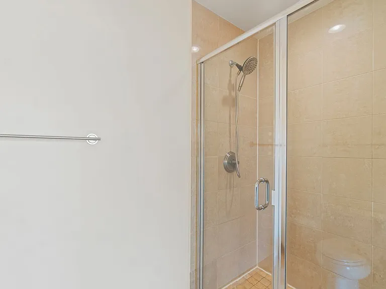 811 4th St NW #1110 — Photo 14